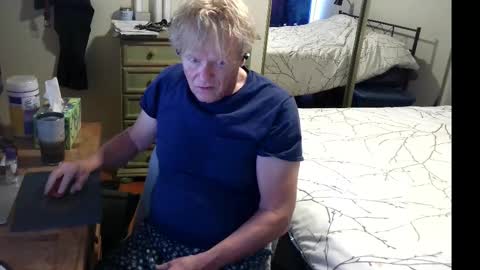 Snapshot of gethyn chatting on 12, 10, 2025 Gethyn online show from 12, 10, 2025