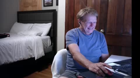 Snapshot of gethyn chatting on 5, 11, 2025 Gethyn online show from 5, 11, 2025