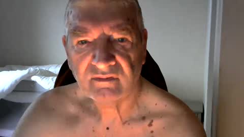 Snapshot of gh1952ma chatting on 6, 1, 2025 Gisse online show from 6, 1, 2025