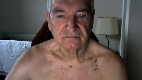 Snapshot of gh1952ma chatting on 22, 1, 2025 Gisse online show from 22, 1, 2025