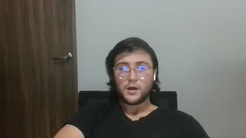 Snapshot of ghardh3 chatting on 8, 1, 2025 ghardh3 online show from 8, 1, 2025