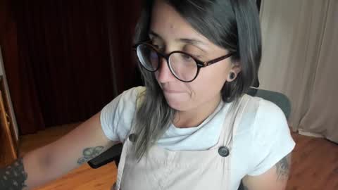 Snapshot of ghostcrimson chatting on 21, 2, 2025 andy online show from 21, 2, 2025