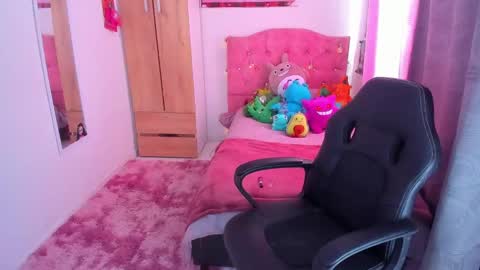 Snapshot of gia_contii chatting on 16, 12, 2024 giaaaa online show from 16, 12, 2024