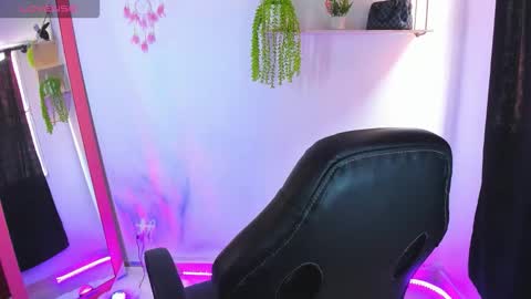 Snapshot of gia_contii chatting on 9, 9, 2025 giaaaa online show from 9, 9, 2025