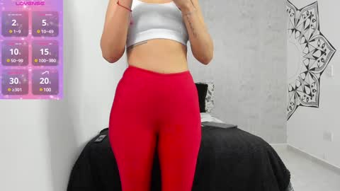Snapshot of gia_watsonn chatting on 2, 2, 2025 Gia online show from 2, 2, 2025