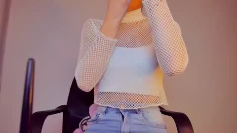 Snapshot of gia_white01 chatting on 23, 10, 2025 GIA WHITE Independet online show from 23, 10, 2025