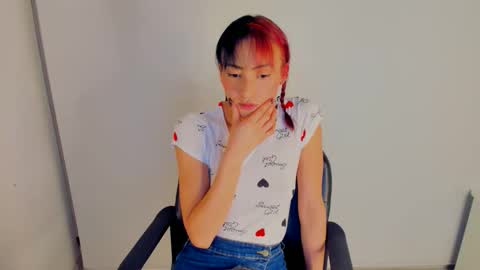 Snapshot of gia_white01 chatting on 25, 10, 2025 GIA WHITE Independet online show from 25, 10, 2025