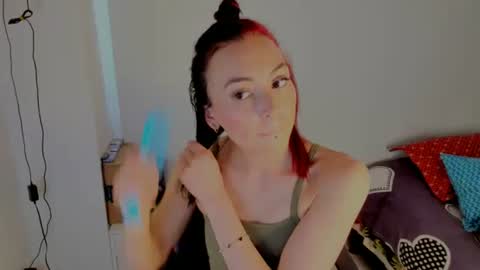 Snapshot of gia_white01 chatting on 7, 11, 2025 GIA WHITE Independet online show from 7, 11, 2025