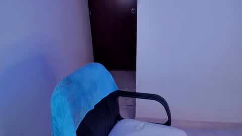 Snapshot of gia_white01 chatting on 21, 11, 2025 GIA WHITE Independet online show from 21, 11, 2025