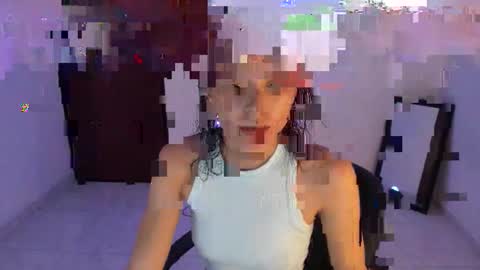 Snapshot of gia_white01 chatting on 17, 12, 2025 GIA WHITE Independet online show from 17, 12, 2025