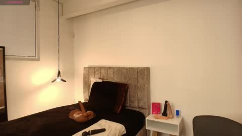 G I A  FOX online show from 4, 2, 2026