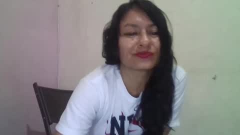 Snapshot of gianna165909 chatting on 7, 3, 2025 gianna165909 online show from 7, 3, 2025