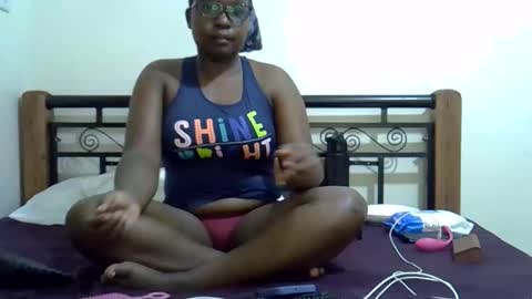 Giannah online show from 3, 11, 2025