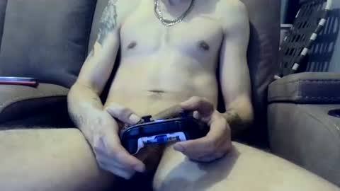 Snapshot of giantdick4u1991 chatting on 13, 12, 2024 giantdick4u1991 online show from 13, 12, 2024