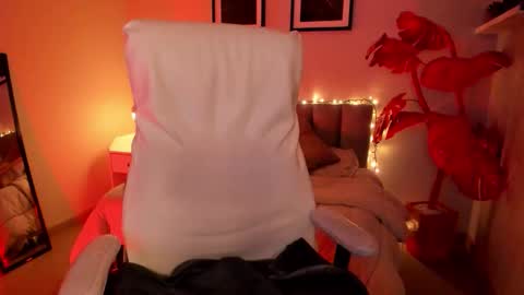 Snapshot of gigi_strawberry chatting on 13, 2, 2026 GIGI online show from 13, 2, 2026