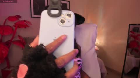 Snapshot of gigi_strawberry chatting on 5, 3, 2026 GIGI online show from 5, 3, 2026