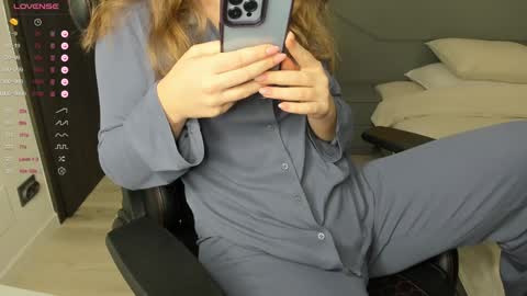 gigihadd online show from 23, 1, 2025