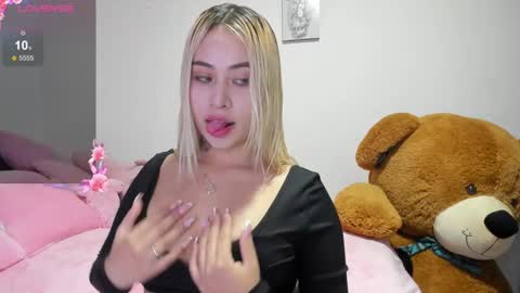 Gigi online show from 24, 2, 2025