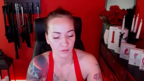 Snapshot of gina_hotlick chatting on 19, 2, 2025 gina_hotlick online show from 19, 2, 2025