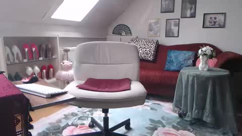 Snapshot of ginablondecam chatting on 15, 3, 2026 Gina online show from 15, 3, 2026