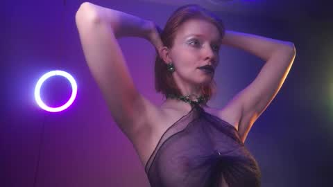        im expecting 350 thumbs up on my altar   online show from 24, 9, 2025