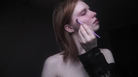        im expecting 350 thumbs up on my altar   online show from 4, 12, 2025