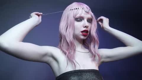        im expecting 350 thumbs up on my altar   online show from 19, 2, 2026