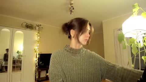 Snapshot of gingerbread__house chatting on 13, 10, 2025 Vasilisa online show from 13, 10, 2025