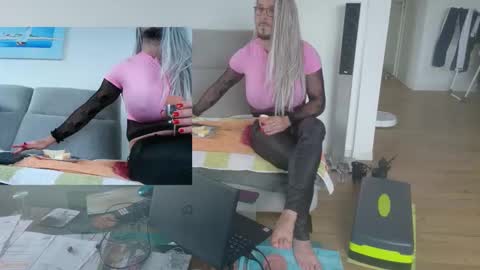 GingerPink online show from 24, 11, 2025