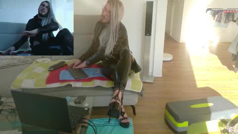 GingerPink online show from 17, 12, 2025