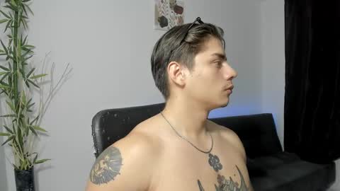 Snapshot of gio_russo chatting on 19, 12, 2024 GioRusso online show from 19, 12, 2024