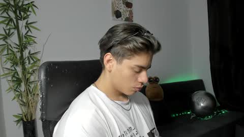 Snapshot of gio_russo chatting on 30, 1, 2025 GioRusso online show from 30, 1, 2025