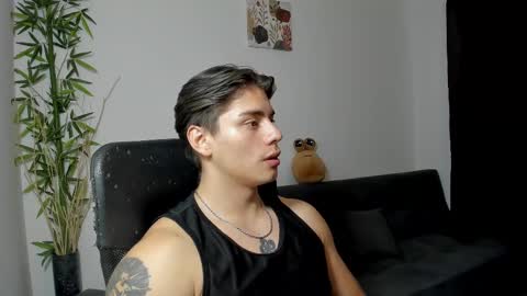 Snapshot of gio_russo chatting on 12, 2, 2025 GioRusso online show from 12, 2, 2025