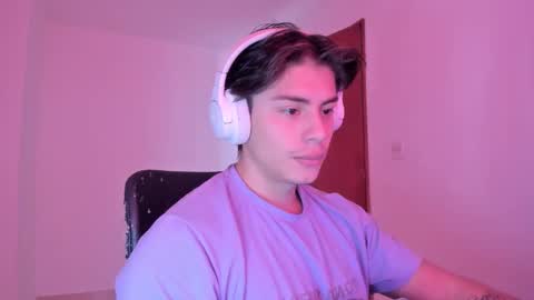 Snapshot of gio_russo chatting on 18, 10, 2025 GioRusso online show from 18, 10, 2025