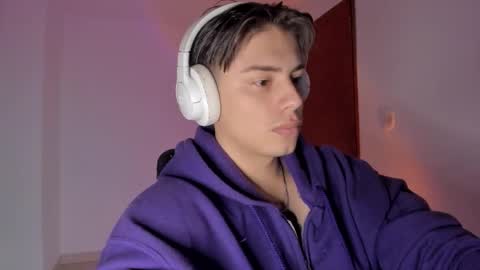 Snapshot of gio_russo chatting on 5, 1, 2026 GioRusso online show from 5, 1, 2026