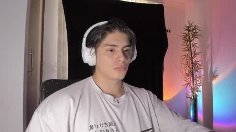 Snapshot of gio_russo chatting on 6, 5, 2026 GioRusso online show from 6, 5, 2026