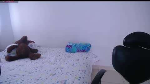 Snapshot of giorivera199 chatting on 27, 1, 2025 GIO RIVERA online show from 27, 1, 2025