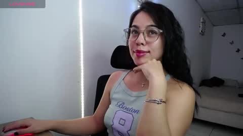 Snapshot of giorivera199 chatting on 10, 9, 2025 GIO RIVERA online show from 10, 9, 2025