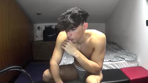 Snapshot of giovyyx chatting on 25, 11, 2025 giovyyx online show from 25, 11, 2025