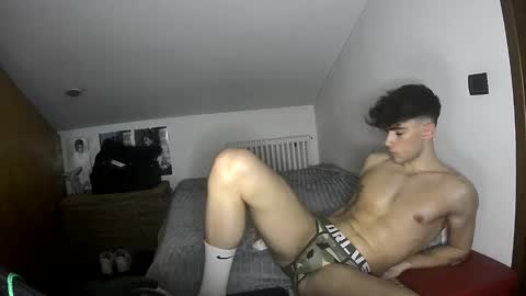 Snapshot of giovyyx chatting on 12, 3, 2026 giovyyx online show from 12, 3, 2026