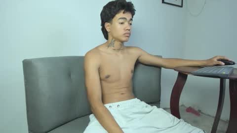 Snapshot of giraldo_giraldo chatting on 10, 11, 2025 Giraldo online show from 10, 11, 2025