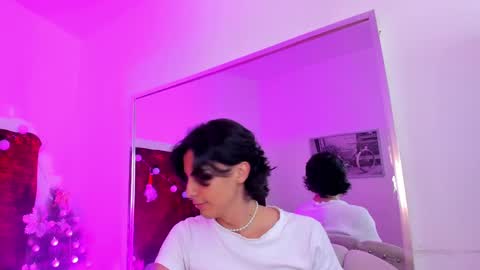 Snapshot of girishsilva chatting on 22, 12, 2024 GirishSilva online show from 22, 12, 2024