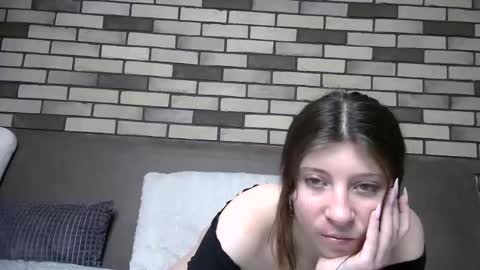 girl_cute007 online show from 20, 5, 2026