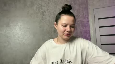 Snapshot of girl_cute07 chatting on 18, 6, 2026 girl_cute07 online show from 18, 6, 2026