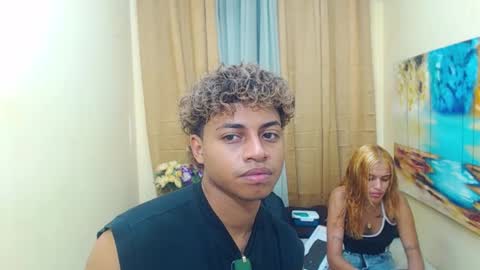 Snapshot of girl_destroy chatting on 8, 9, 2025 adara y feelipe very hot sexy couple online show from 8, 9, 2025