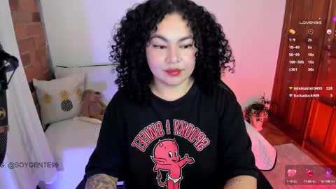 Snapshot of girl_inline chatting on 3, 3, 2025 girl_inline online show from 3, 3, 2025