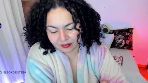 Snapshot of girl_inline chatting on 5, 3, 2025 girl_inline online show from 5, 3, 2025