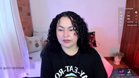 Snapshot of girl_inline chatting on 8, 3, 2025 girl_inline online show from 8, 3, 2025