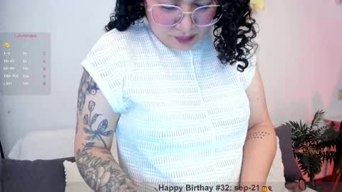 Snapshot of girl_inline chatting on 19, 9, 2025 girl_inline online show from 19, 9, 2025