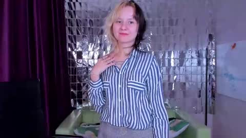 girl_next_doorr online show from 27, 12, 2024